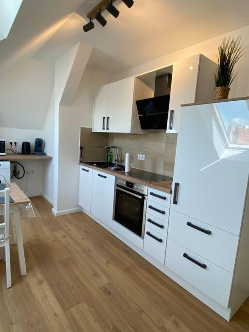 Modernes City Apartment Nahe Hbf 엠덴 외부 사진